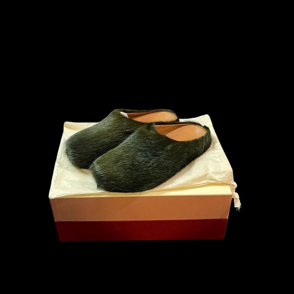 Marni Calf Leather FussbettLoafers Mules